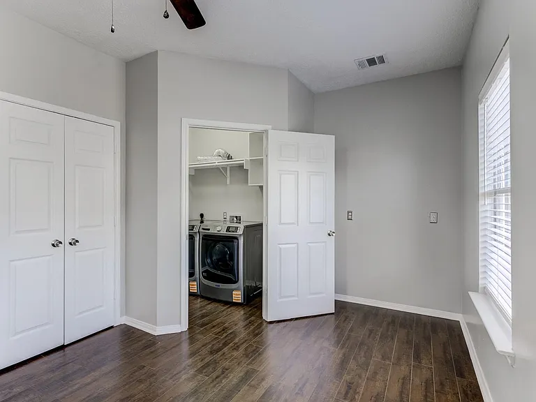 12415 Silversmine Dr — Photo 45