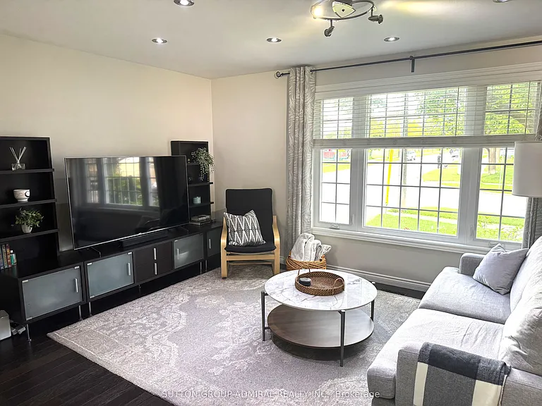 35 Coppermill Dr — Photo 7