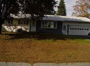 9 Pine View Dr, South Glens Falls, NY 12803