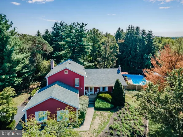 114 Hollyberry Cir, Palmyra, PA 17078