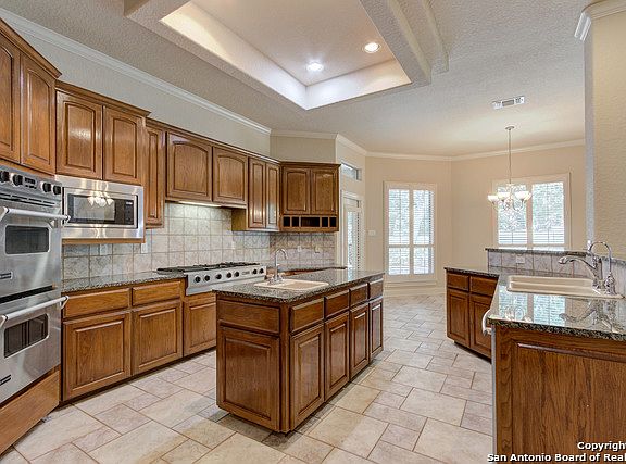 5th image of 3 Regency Row Dr