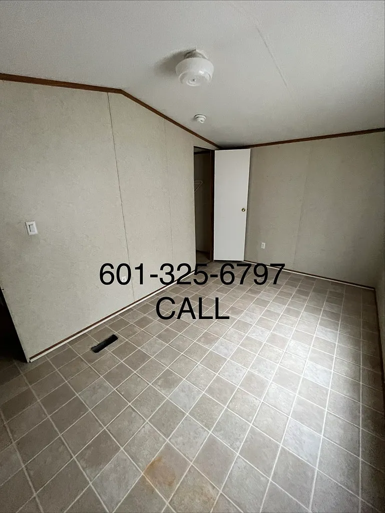 24 Cr Lane lot 8 — Photo 3