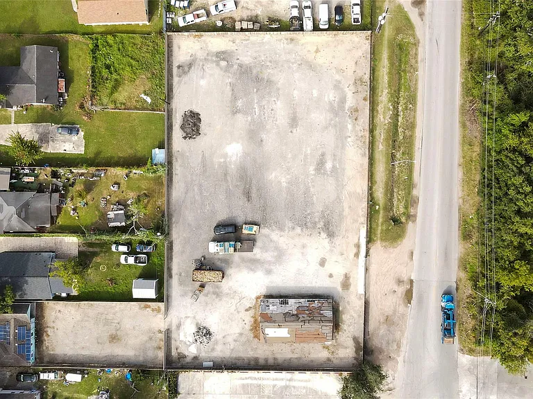 10215 Tanner Rd — Photo 1
