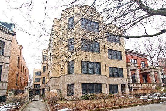 Vitage brick building
