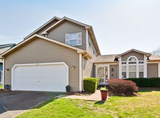 761 Hackberry Ln, Algonquin, IL 60102