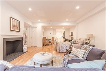 3rd image of 61 Commonwealth Ave APT 2