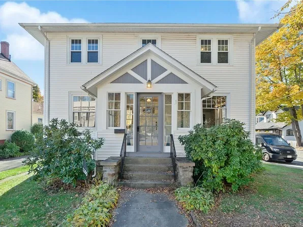 1160 Franklin St #1, Stoneham, MA 02180