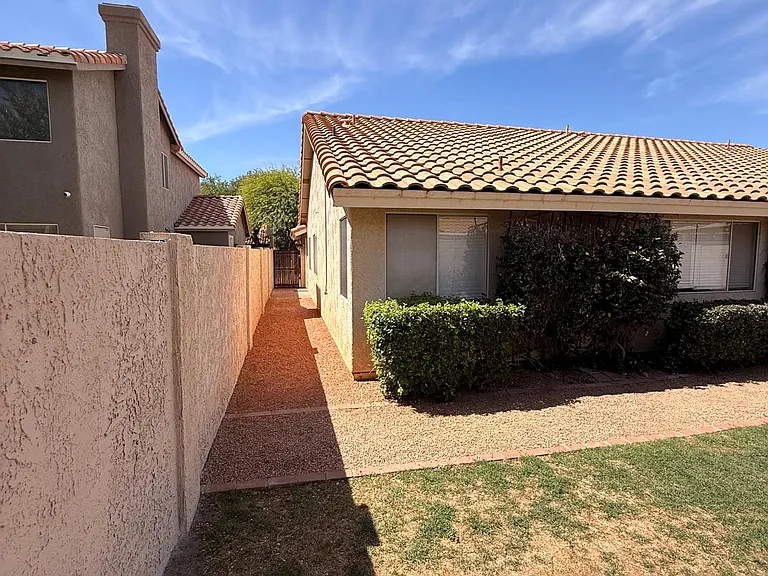 4556 E Charleston Ave — Photo 37