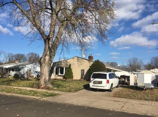 161 Willow Dr, Levittown, PA 19054