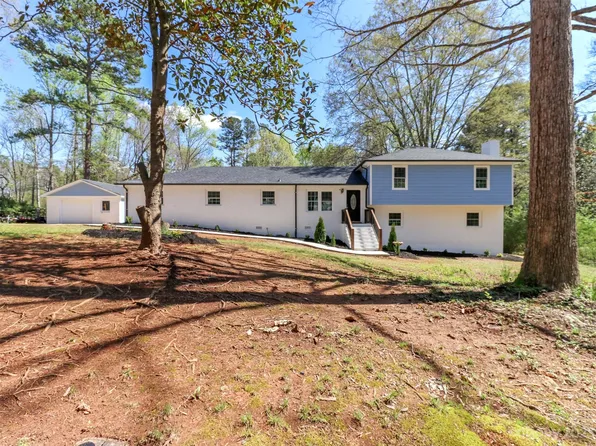 916 Pilgrim Forest Dr, Monroe, NC 28110