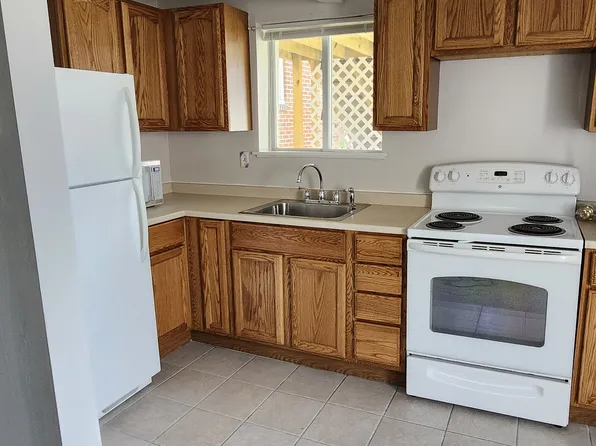 317 Clearfield Ave APT C, Middletown, PA 17057