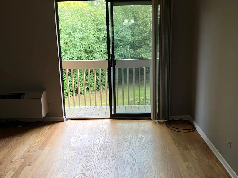 800 N Lakeside Dr #2C — Photo 4