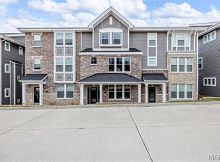 11251 Talamore Cir, Saint Louis, MO 63131