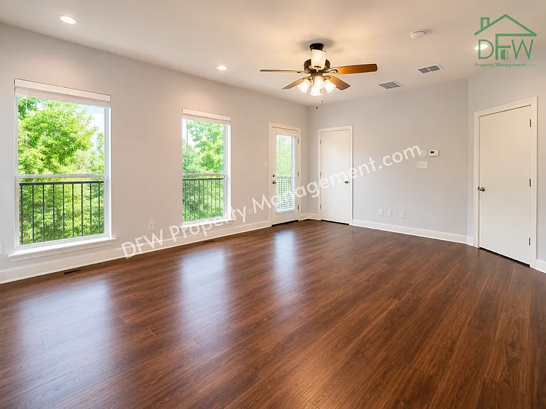 4317 Cedar Springs Rd #E — Photo 17
