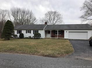 124 Butlertown Rd, Waterford, CT 06385