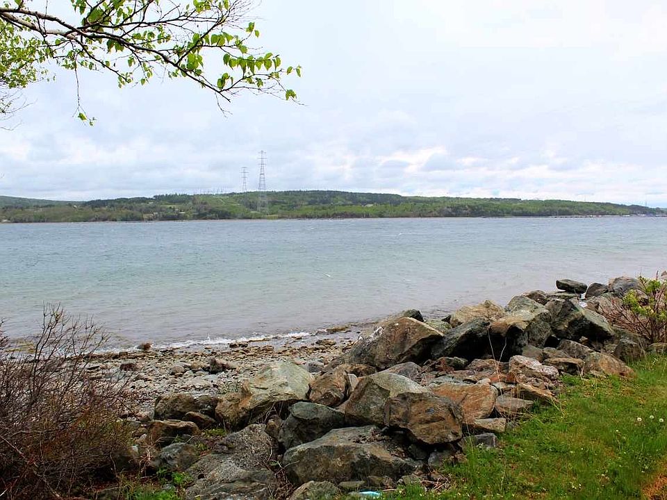 2nd image of 186 Cove Rd