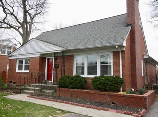 3709 Glenmeade Rd, Louisville, KY 40218