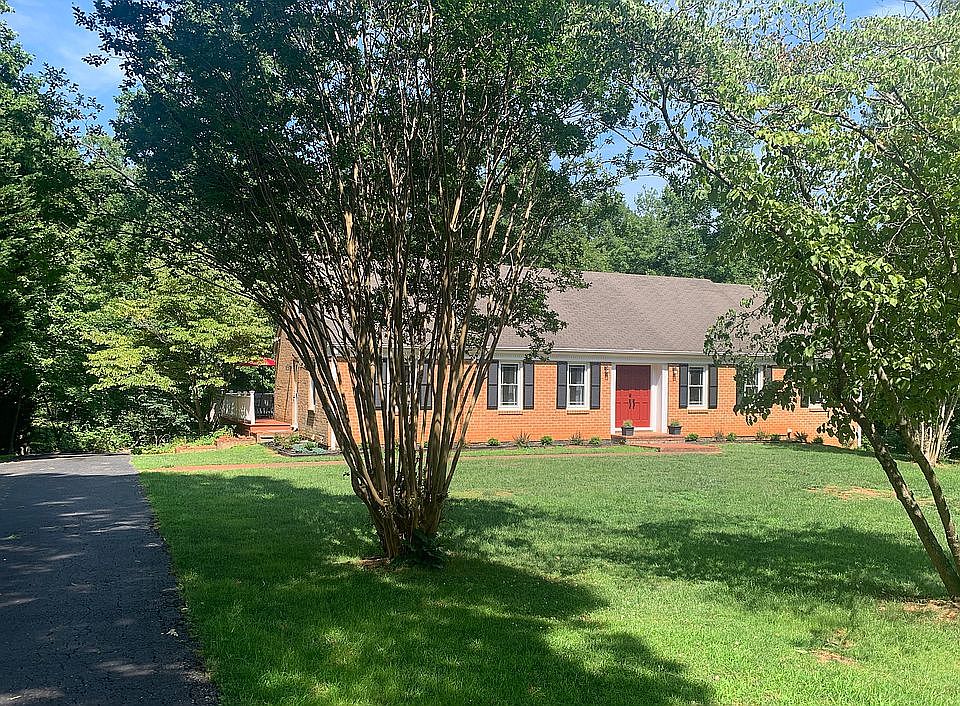1st image of 963 Farfields Dr