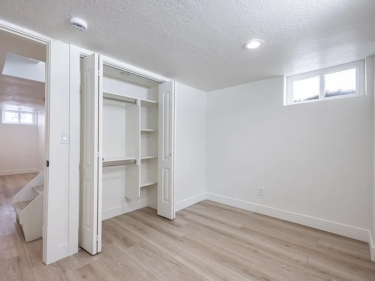 2327 E Bryan Ave — Photo 17