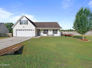 302 Otter Creek Ct, Richlands, NC 28574