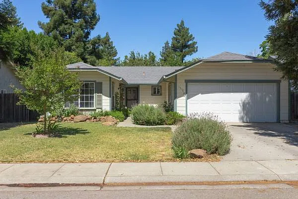 4 bed, 1590 sqft, $2,550 — Photo 1