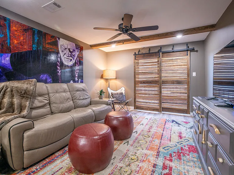 104 Cove E #208 — Photo 8