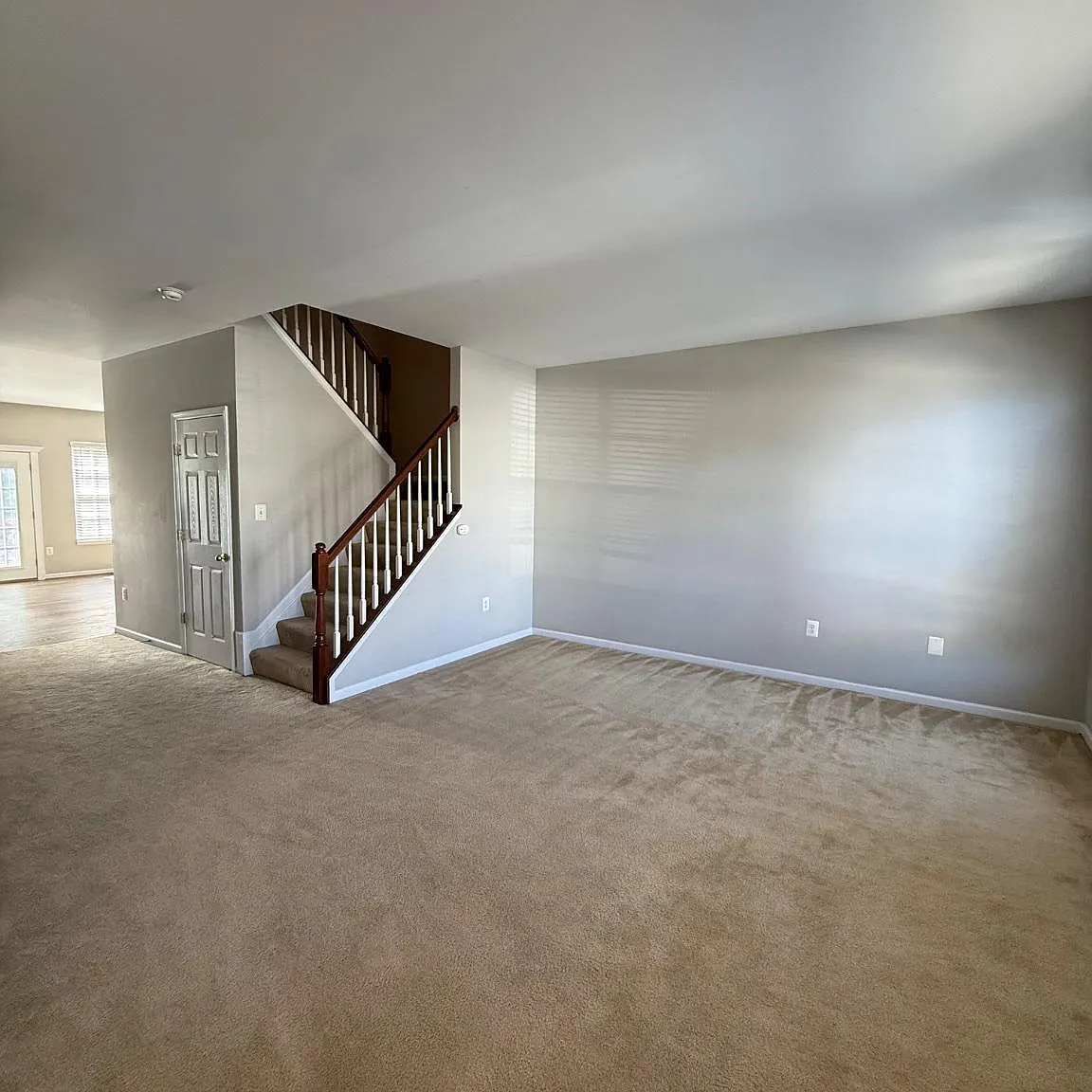 4 bed, 3.5 bath, 2106 sqft, $2,800 — Photo 3