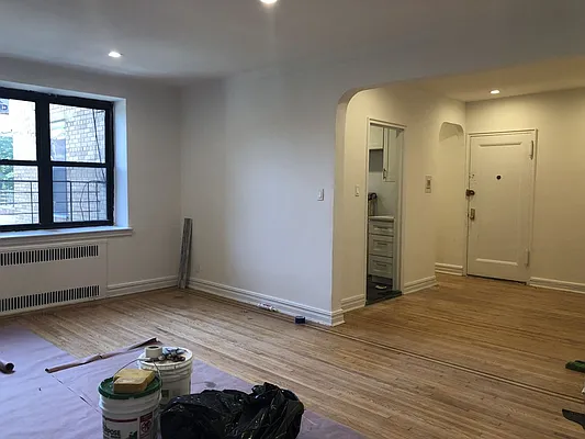 Rented by Rolling Stone Realty LLC | media 16