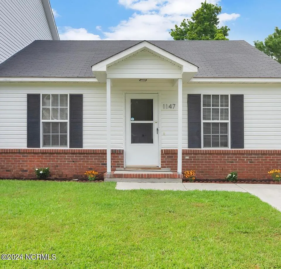 2 bed, 2.0 bath, 882 sqft, $1,250 — Photo 2