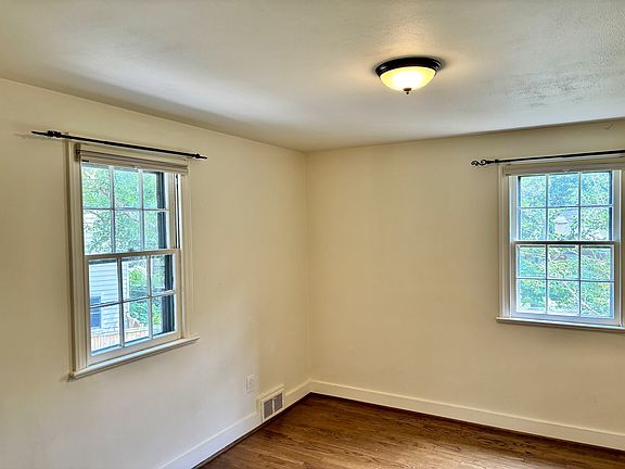 3rd image of 4601 Harvard Rd #3