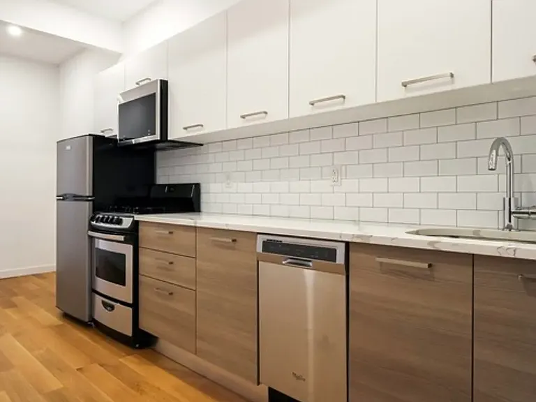 1146 Myrtle Ave #2 — Photo 2