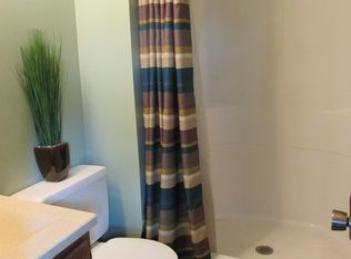 633 Sunny Slope Rd, Lincoln, NE 68505