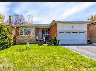 12 Bowshelm Ct, Mississauga, ON L5N1K1