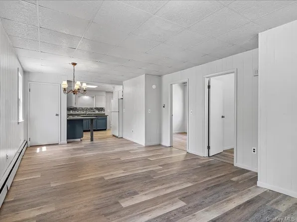 28 Van Buren St Floor 1, Warwick, NY 10990