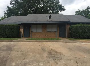404 Kearley Dr #B, Hallsville, TX 75650