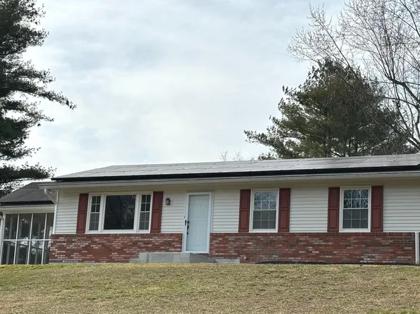 7010 Bristol Pl, Sykesville, MD 21784