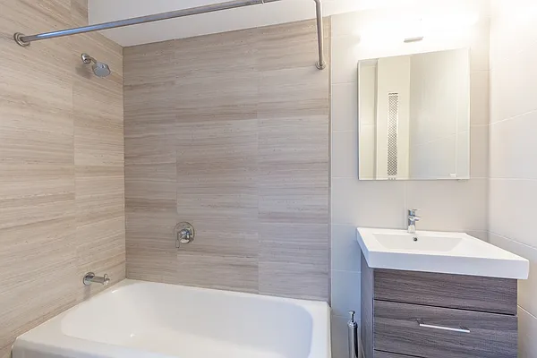 Rented by Stonehenge NYC LLC | media 19