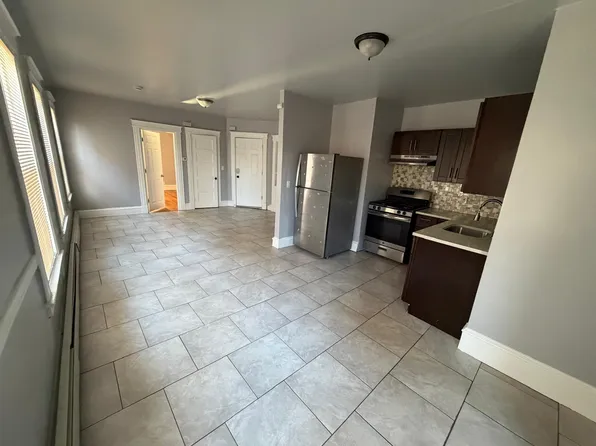 76 Hamilton St #2, Hartford, CT 06106