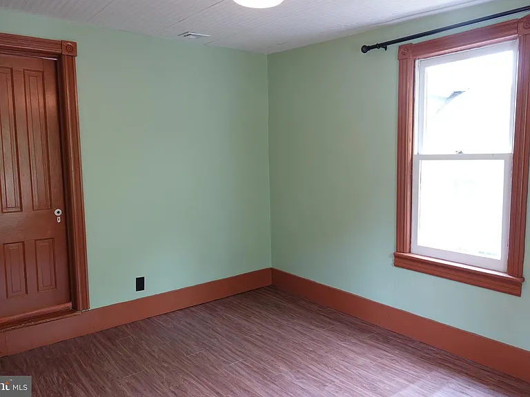 36 Hart Ave — Photo 45