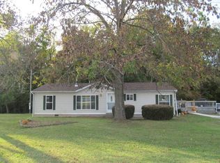 16989 N Jaycee Lake Ln, Mount Vernon, IL 62864