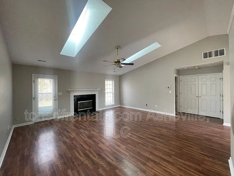 105 Sandpiper Ct — Photo 4