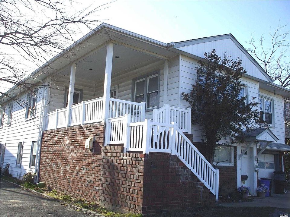 1st image of 211 Edward Blvd