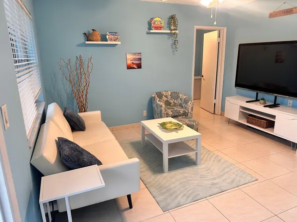 3240 NE 16th St APT 7, Pompano Beach, FL 33062