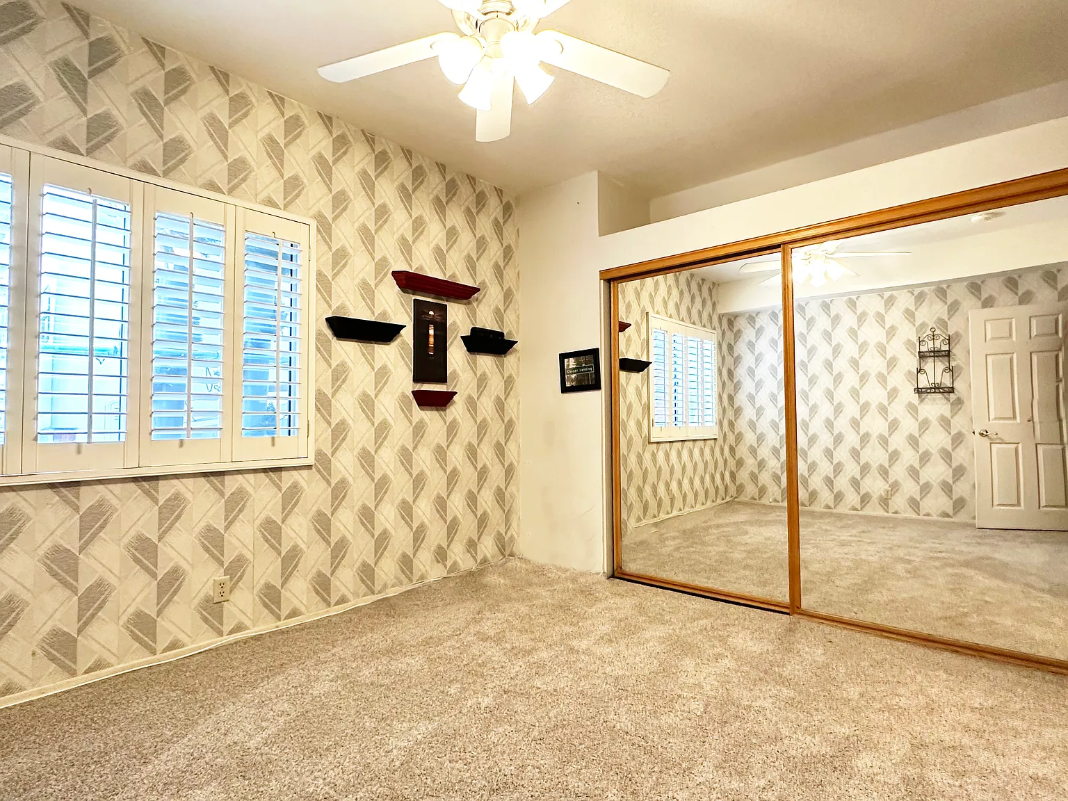 1 bed, 100 sqft, $1,350 — Photo 1