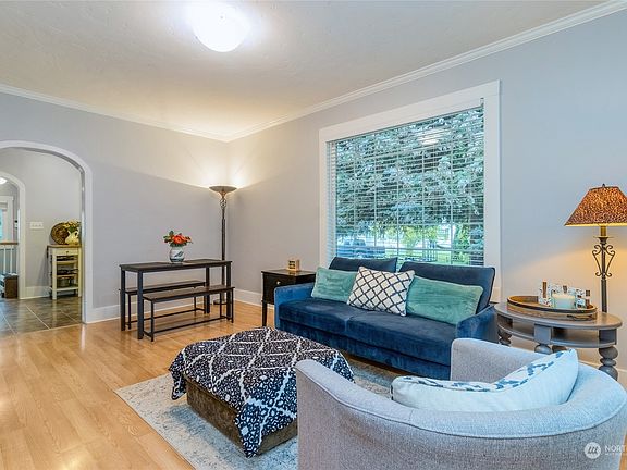 3rd image of 1412 Howard Street