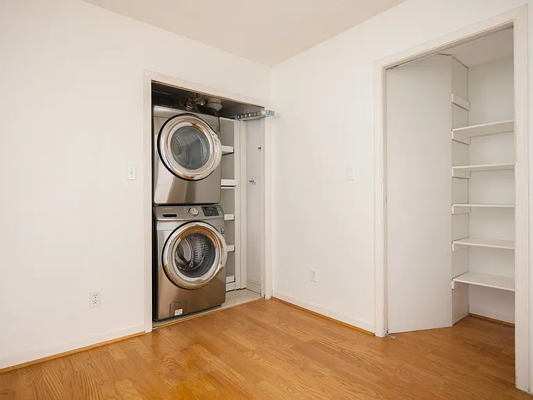 1268 Broadway W #720 — Photo 11