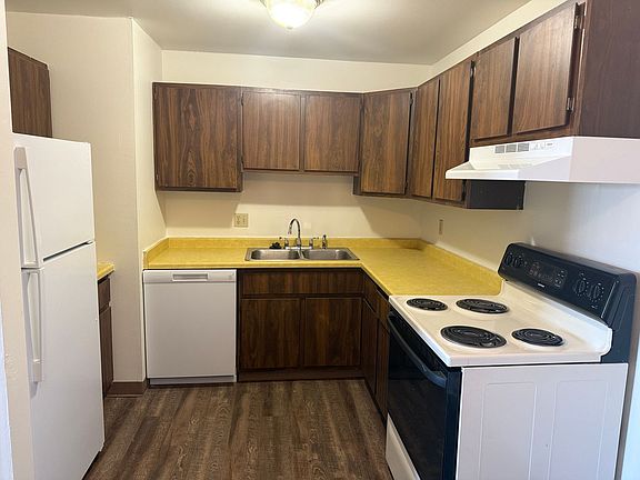 3rd image of 1455 W Alcan Dr #8
