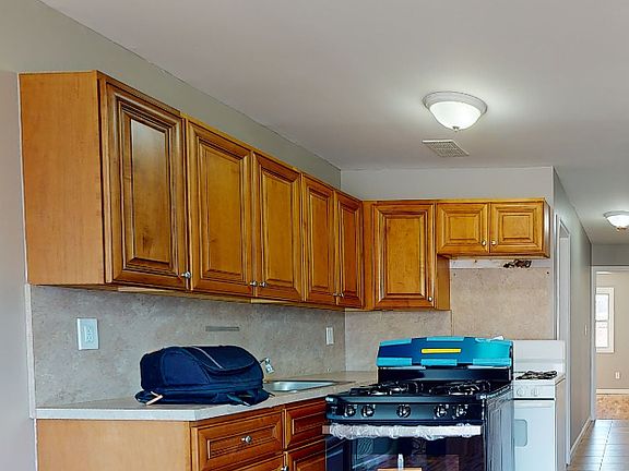 3rd image of 56 Herriot St #2S