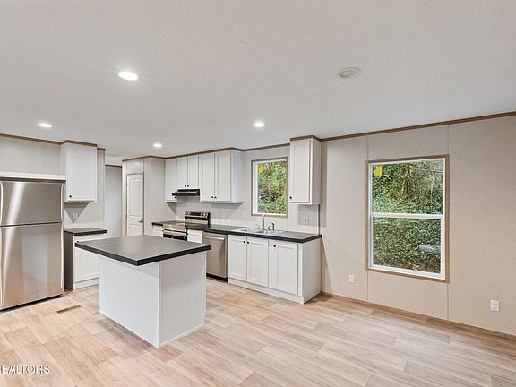 2nd image of 5432 Bland Ln