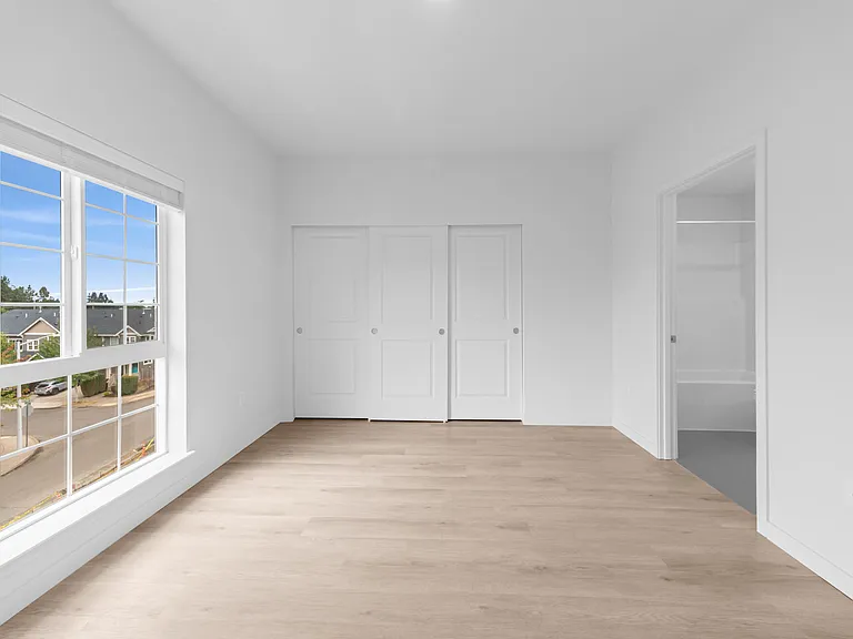Cascade Creek Apartments — Photo 11